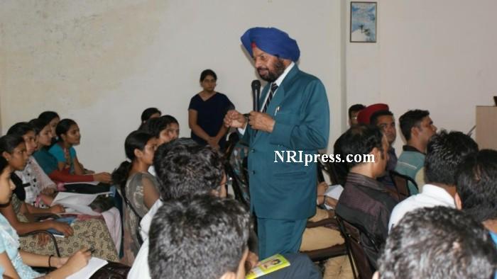 Ex CBI Director S.Joginder Singh visited Aryans Campus (4)